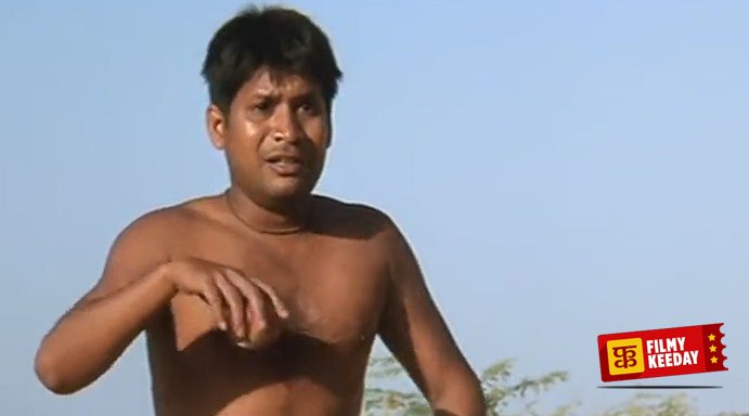 Aditya Lakhia as Kachara in Lagaan