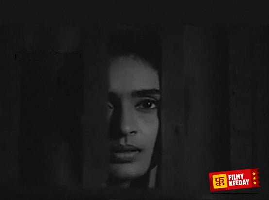 Nutan in Bandani