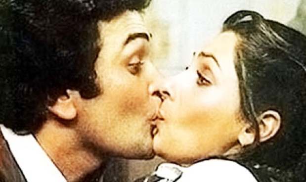 Rishi Kapoor Dimple kapadia Kiss