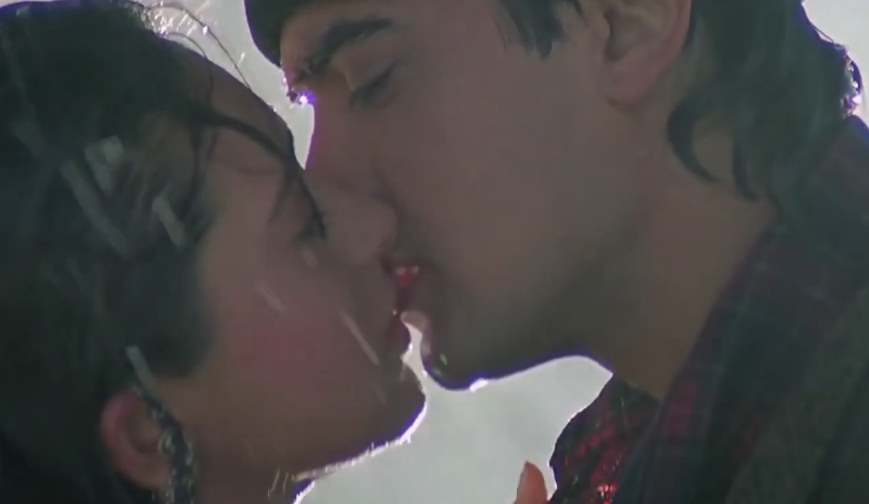 aamir karishma kiss raja hindustani