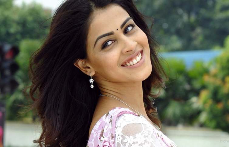 Genelia D'Souza education details