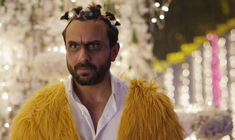 Kaalakaandi dark comedy