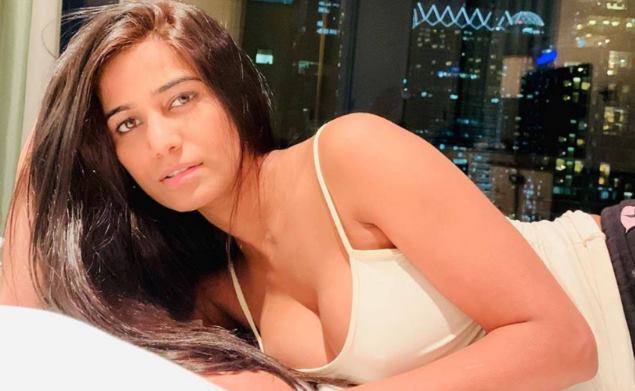 poonam pandey insta pics hottest