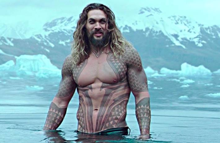 Jason Momoa Is Aquaman the flash cameo