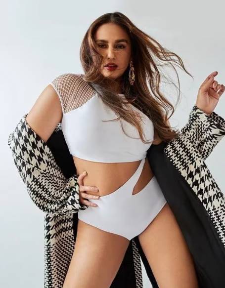 Huma qureshi hot photos instagram account