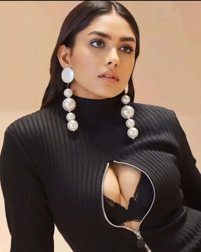 Mrunal Thakur beautiful Images hot dress