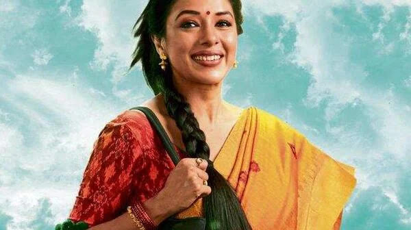 Anupamaa Update: Anupama Saves Baa and Ansh, New Danger for Ansh! Anupama performs a kitchen test on cosmetic products while Baa watches with intense respect.